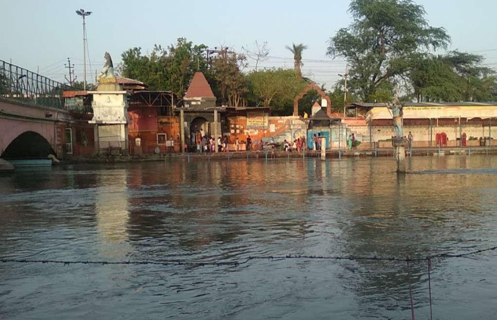 Filming in Muradnagar Filmapia real sites. reel sights.