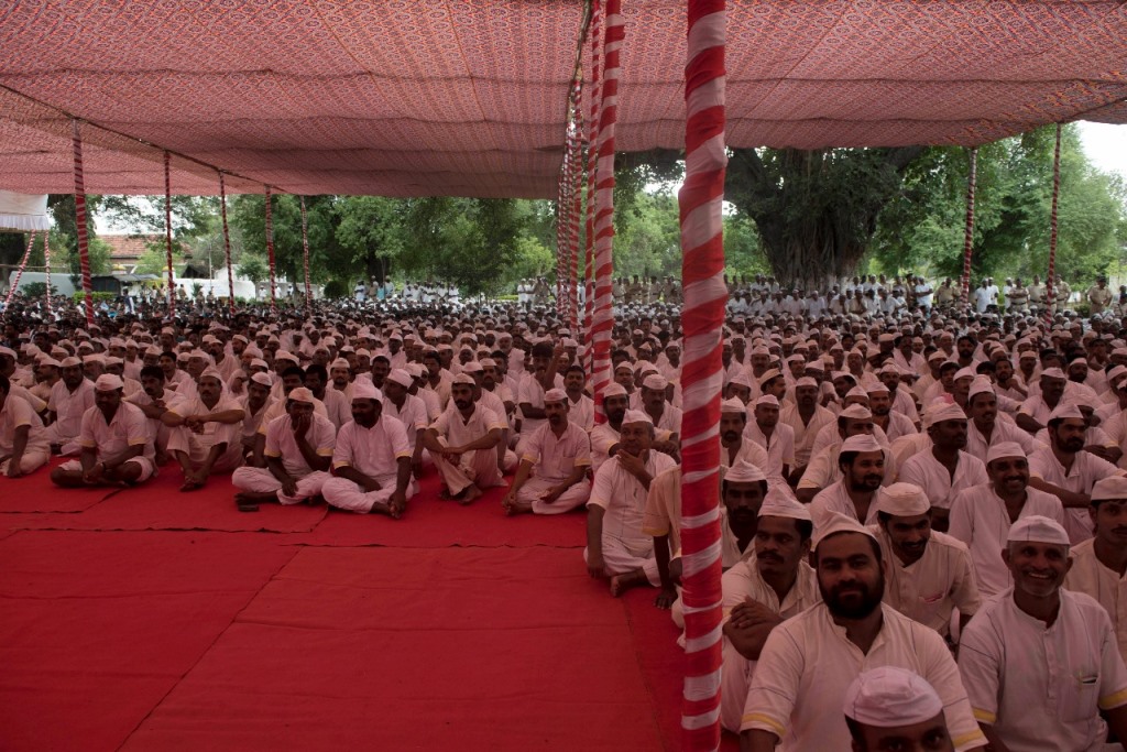  Yerwada Central Jail Inmates awaiting the stars.