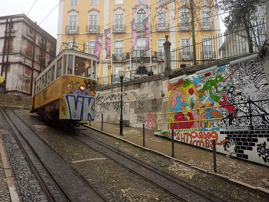 Rua De Sao Pedro De Alcantara